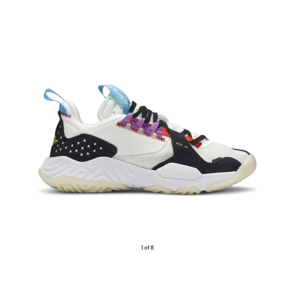 Nike Delta Sneaker (women’s)